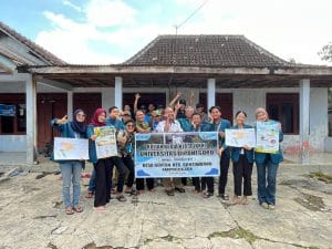 EcoKompos: Mahasiswa KKN Undip Lakukan Optimalisasi Pengelolaan Sampah Berbasis Kompos untuk Keberlanjutan Desa Gentan