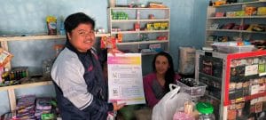 Bertransaksi Sekarang Lebih Mudah! Mahasiswa KKN UNDIP Kenalkan QRIS untuk Kemudahan Transaksi Digital