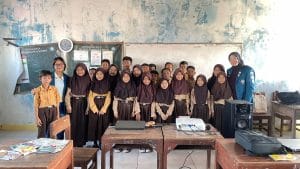 Mahasiswa KKNT SDG’s UNDIP Adakan Kegiatan Pengajaran bagi Siswa di SDN Margolinduk