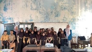 Belajar Toleransi Sejak Dini, Mahasiswa KKN-T Tim 18 Undip Ajak Siswa SD Margolinduk Menghargai Perbedaan