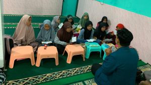 Tanpa Proyektor, Mahasiswa KKN Undip Ajarkan Hidup Sehat di TPA Shobirin dengan Cara Kreatif