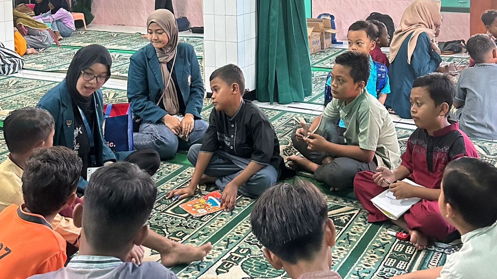 Mahasiswa KKN Undip Ajak Anak-Anak TPA Shobirin Berjanji untuk ‘Stop Bullying’