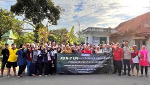 Dorong Kemandirian Kesehatan, Mahasiswa KKN-T 139 Undip Hadirkan Urban Farming TOGA (Tanaman Obat Keluarga) untuk Warga Kelurahan Mangkang Kulon