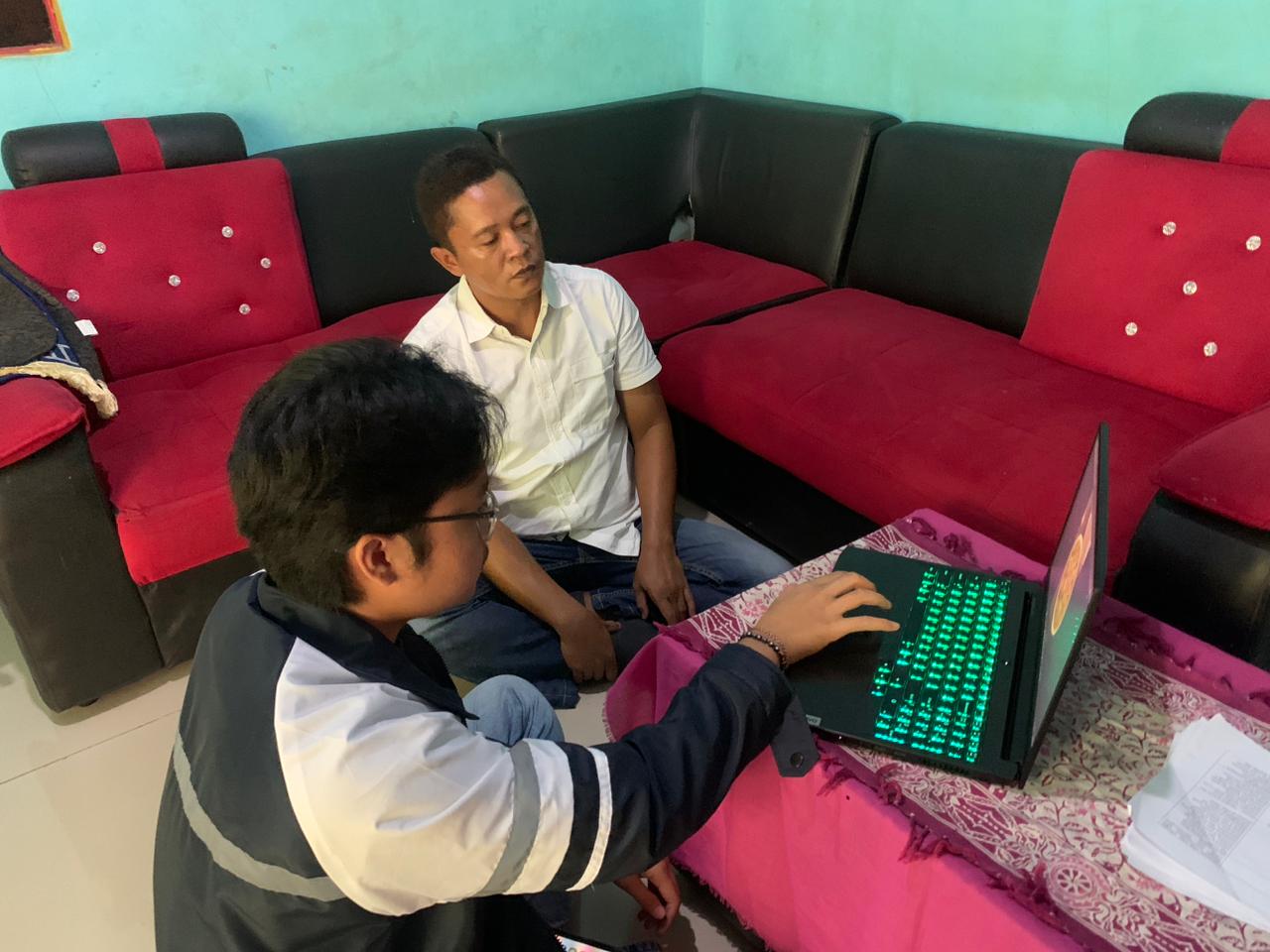 Mahasiswa KKN-T Undip Bantu UMKM Dusun Sibelis Lewat Website Digital