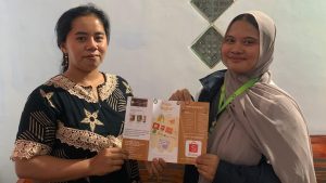 Dukung Digitalisasi UMKM Sibelis, Mahasiswa KKN-T UNDIP Bimbing Warga Bikin Akun E-Commerce