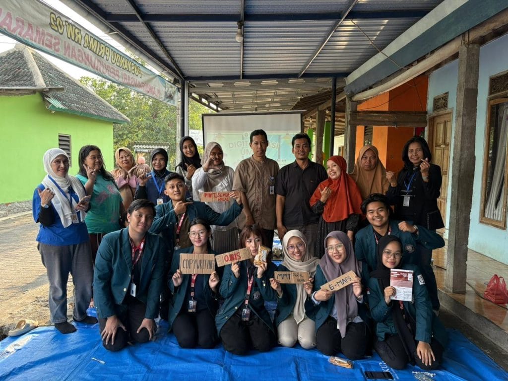 Mahasiswa KKN-T Undip Tim 105 Perkuat UMKM Plamongansari dengan Hadirkan Panduan Lengkap PIRT, Sertifikasi Halal, Pembayaran Digital, dan Promosi Efektif