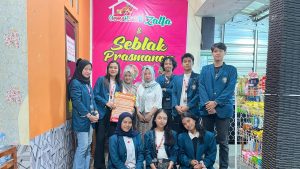Lewat KKN-T Angkat Cita Rasa Lokal, Mahasiswa UNDIP Bantu Promosi Seblak Prasmanan Zalfa di RW 13 Plamongansari