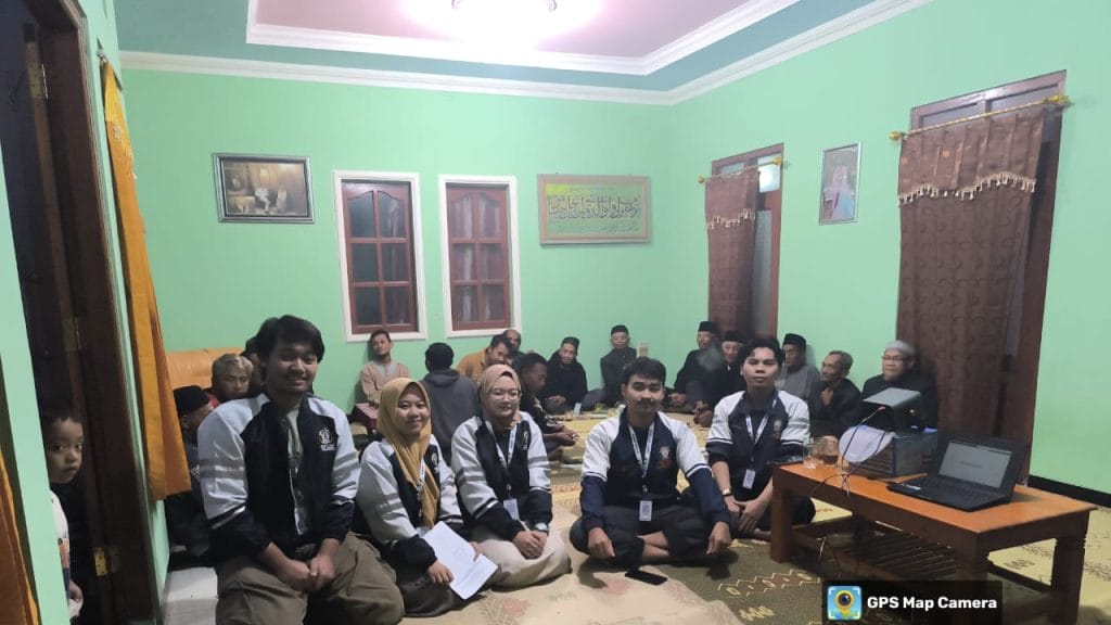 Bersama Warga Berjo, Mahasiswa KKN-T UNDIP Ciptakan Pertanian Berkelanjutan Lewat Pestisida Alami