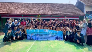 Mahasiswa KKN-T Tim 119 UNDIP Gelar Act Creative Health Program untuk Edukasi Kebencanaan di Sekolah Dasar Berkolaborasi dengan 3 Profesor dari Jepang