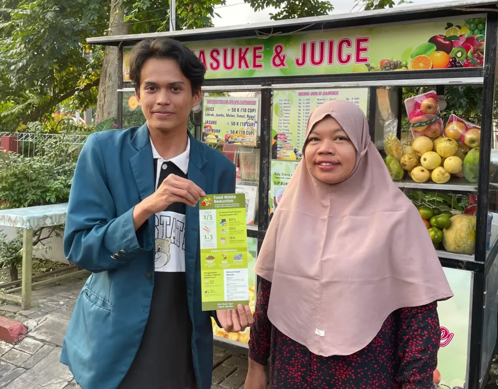 Mahasiswa KKN Tematik 131 UNDIP Gelar Edukasi Efisiensi Bahan Baku dan Strategi Pemasaran sebagai Langkah Peningkatan UMKM Happy Juice