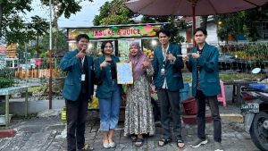 Dari Kampus ke Lapangan, Kolaborasi Mahasiswa Undip Dampingi Legalitas dan Sertifikasi Halal PKL Happy Juice