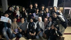 Mahasiswa KKN-T Undip Bekali Karang Taruna Nglarangan Keterampilan Desain dan Dokumen Digital