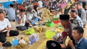 Mahasiswa KKN UPGRIS Ikut Meriahkan Tradisi Merti Dusun di Desa Tlogo