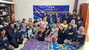 Lawan Kecanduan Gadget, Mahasiswa KKN-T UPGRIS Kelompok 21 Edukasi Ibu PKK Kalisidi Cara Bijak Dampingi Anak