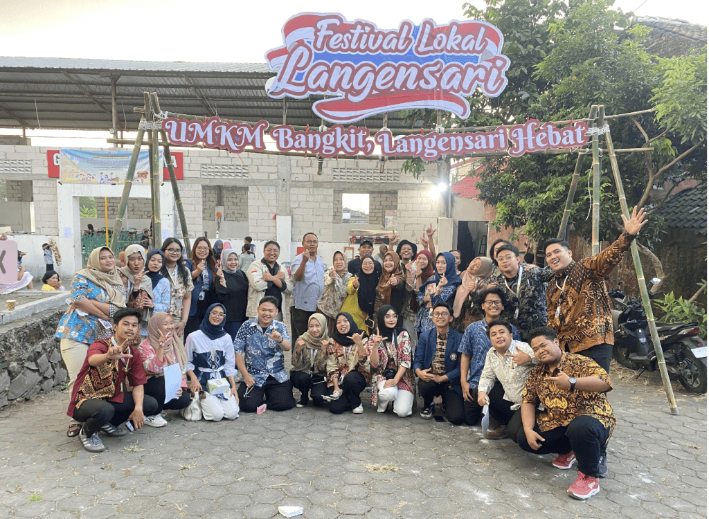 Undip Dorong Pemberdayaan PKK dan UMKM di Langensari melalui Program PMM Kemdiktisaintek 2025