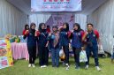 Mahasiswa Kuliah Kerja Nyata (KKN) Universitas PGRI Semarang (UPGRIS) Kelompok 37 berfoto bersama di Expo KKN Desa Kesongo, Tuntang. Expo ini dimeriahkan dengan jalan sehat, senam massal, dan penampilan kesenian tradisional, sekaligus menjadi ajang promosi produk UKM terbaik dari tiap desa.