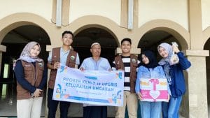 Mahasiswa KKN Kelompok 13 UPGRIS Gelar Berbagi Kebahagiaan di Masjid At-Taqwa RW 9 Ungaran