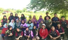 Mahasiswa KKN-T UPGRIS Kelompok 15 Gelar Senam Pagi Bersama Masyarakat Candirejo