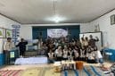 Mahasiswa KKN UPGRIS Kelompok 37 berfoto bersama setelah melaksanakan Sosialisasi Pengelolaan dan Pemanfaatan Limbah Sampah di Balai Desa Tlogo. Kegiatan ini berfokus pada edukasi strategi 3R (Reduce, Reuse, Recycle) serta inovasi seperti pembuatan ecobrick dan lilin aromaterapi dari minyak jelantah.
