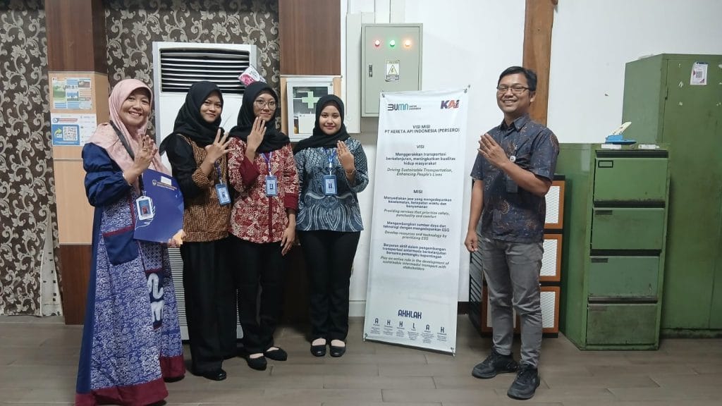 Mahasiswa UPGRIS Dapatkan Pengalaman Nyata Dunia Kerja dengan Pelajari Manajemen Sumber Daya Manusia dan Operasional di Daop 4 PT. Kereta Api Indonesia selama 3 Bulan!