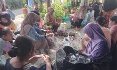 Kolaborasi Mahasiswa KKN UIN Walisongo Semarang dan Warga Desa Campurejo, Sukseskan Program Bank Sampah