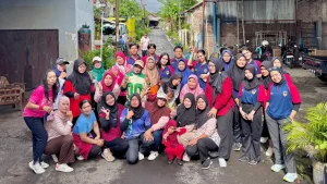 Mahasiswa KKN UPGRIS Perkuat Kesehatan dan Digitalisasi UMKM di RW 03 Penggaron Kidul