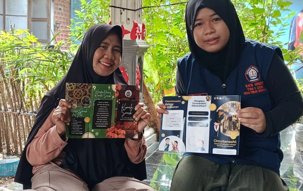 Mahasiswa KKN Tematik UNDIP Kenalkan Konsep ‘Omotenashi’ sebagai Strategi Pemasaran UMKM di Desa Teras