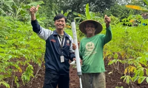 Mahasiswa KKN UNDIP Lakukan Pendampingan Alat Tabur Pupuk Sederhana di Dusun Tukluk, Wonogiri