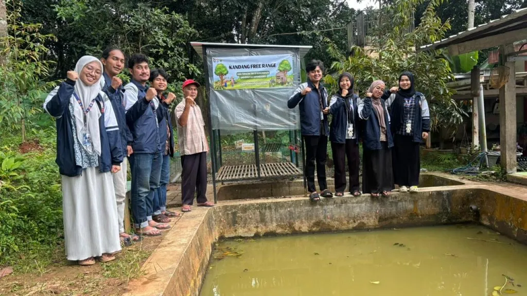 Integrasi Ayam Kampung dan Taman TOGA, Mahasiswa KKN UNDIP Kenalkan Model Pertanian Terpadu Dukung SDG’s di Gunungpati