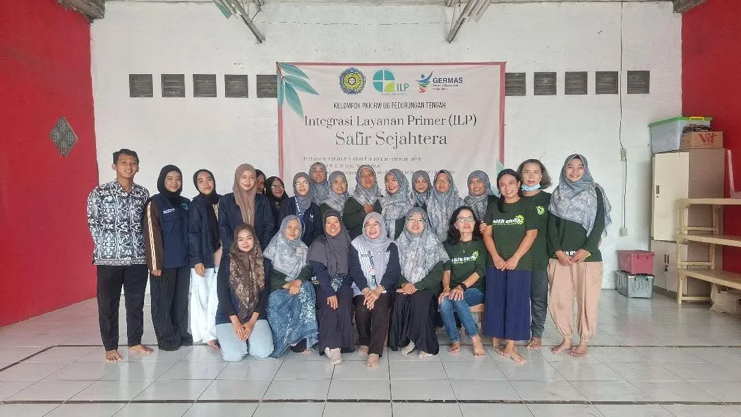 Mahasiswa KKN Kelompok 30 Universitas PGRI Semarang Dampingi Posbindu ILP RW 06 Safir Sejahtera di Balai RT 07 Pedurungan Tengah