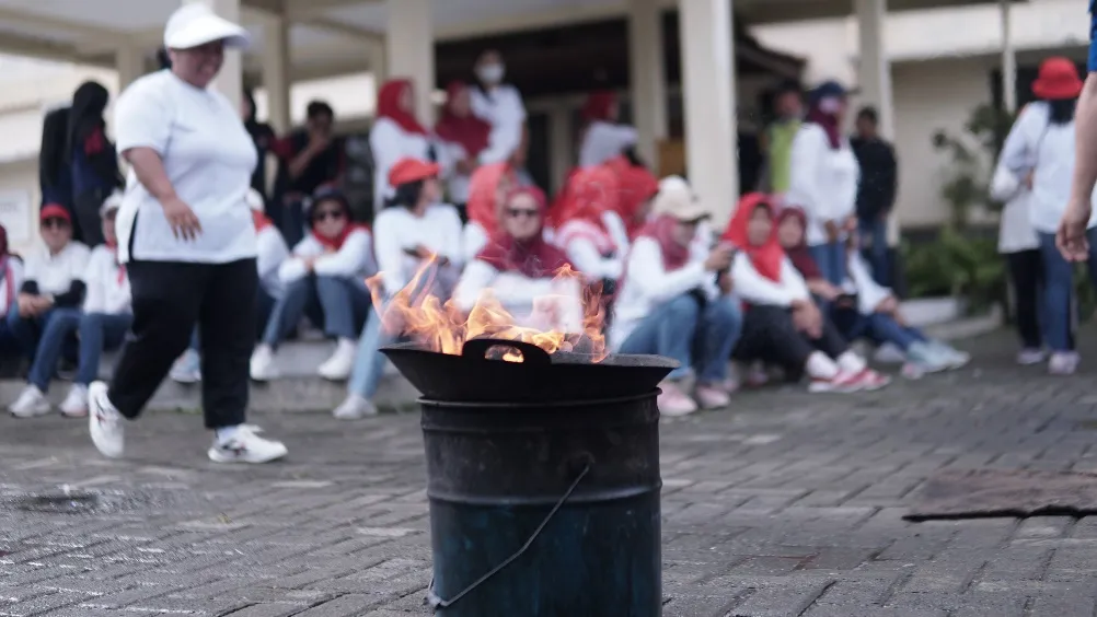 Mahasiswa KKN UPGRIS Bersama PKK Gedanganak Perkuat Kesiapsiagaan Warga Cegah Kebakaran Rumah Tangga